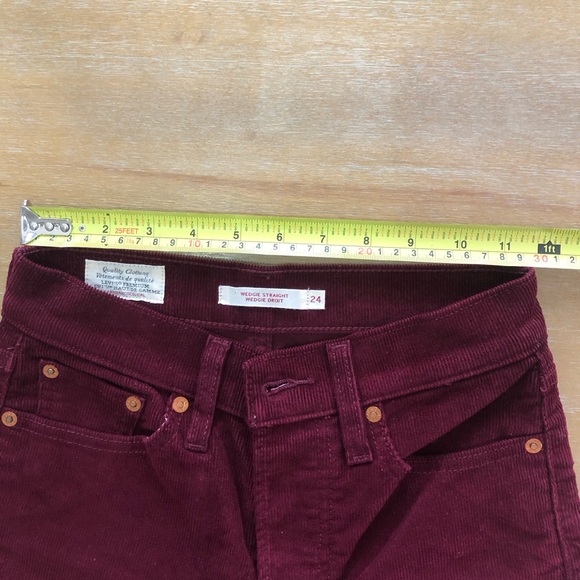 Levi's Corduroy Pants Womens Size 24 Wedgie Straight Burgundy Red Button Fly - Picture 9 of 14